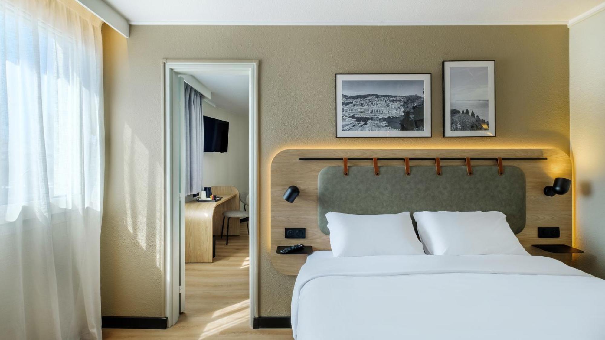 Campanile Saint Antoine 3*